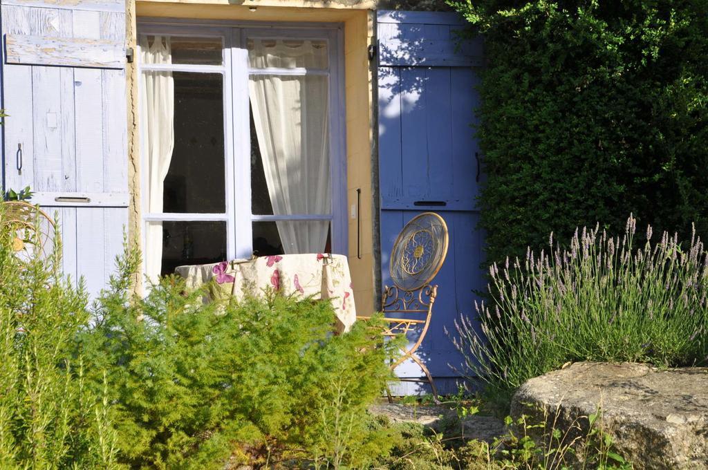 La Danse Des Papillons - Chambre D'Hotes & Glamping Roche-Saint-Secret Zimmer foto