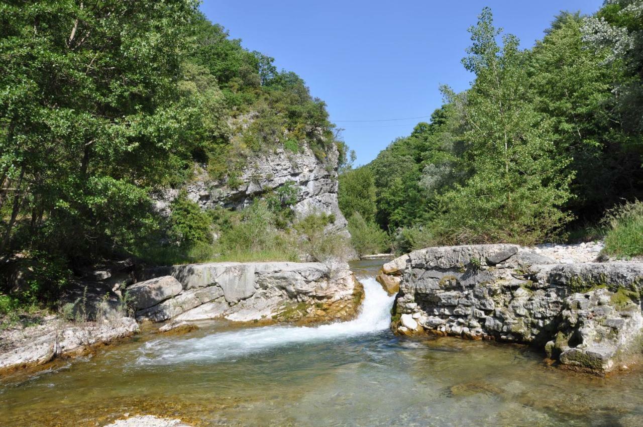 La Danse Des Papillons - Chambre D'Hotes & Glamping Roche-Saint-Secret Exterior foto