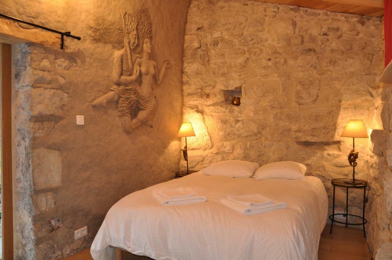 La Danse Des Papillons - Chambre D'Hotes & Glamping Roche-Saint-Secret Exterior foto