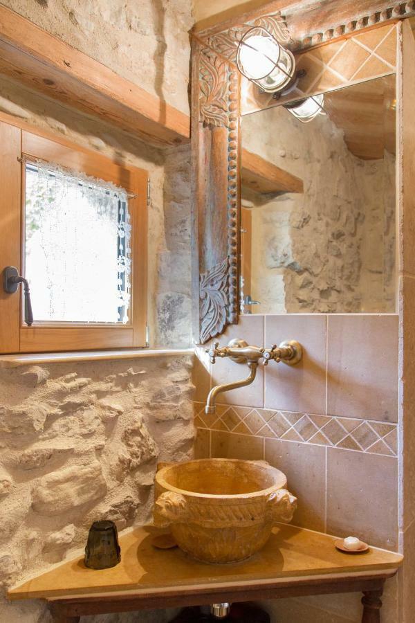 La Danse Des Papillons - Chambre D'Hotes & Glamping Roche-Saint-Secret Exterior foto