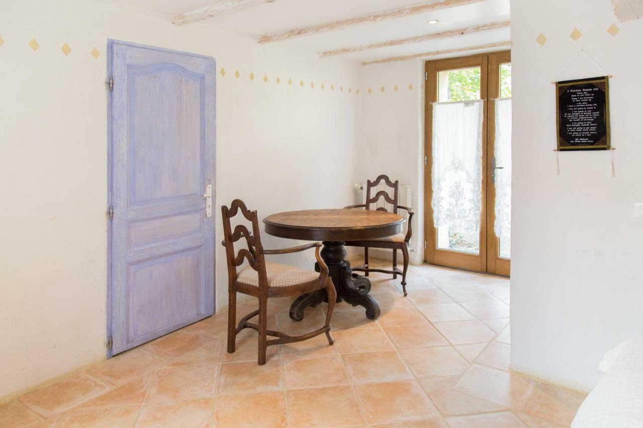 La Danse Des Papillons - Chambre D'Hotes & Glamping Roche-Saint-Secret Exterior foto