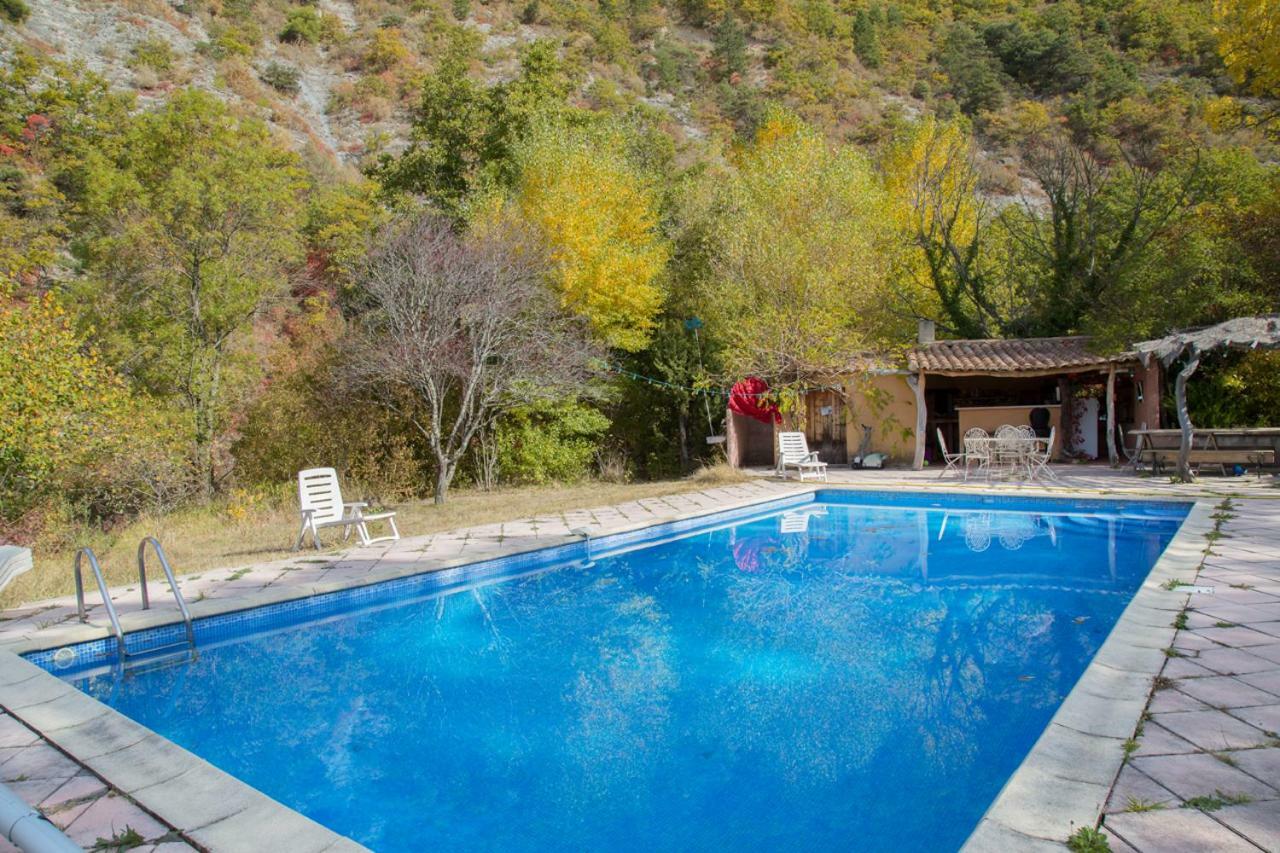 La Danse Des Papillons - Chambre D'Hotes & Glamping Roche-Saint-Secret Exterior foto
